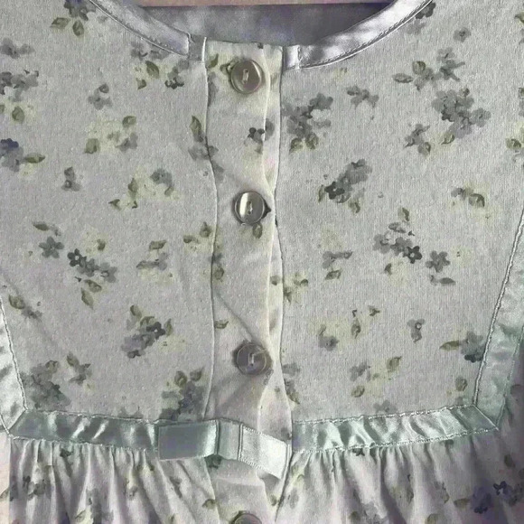 Vintage OF THE MOMENT Nightgown Floral Cottagecore Country Modest Size Small - Picture 5 of 10
